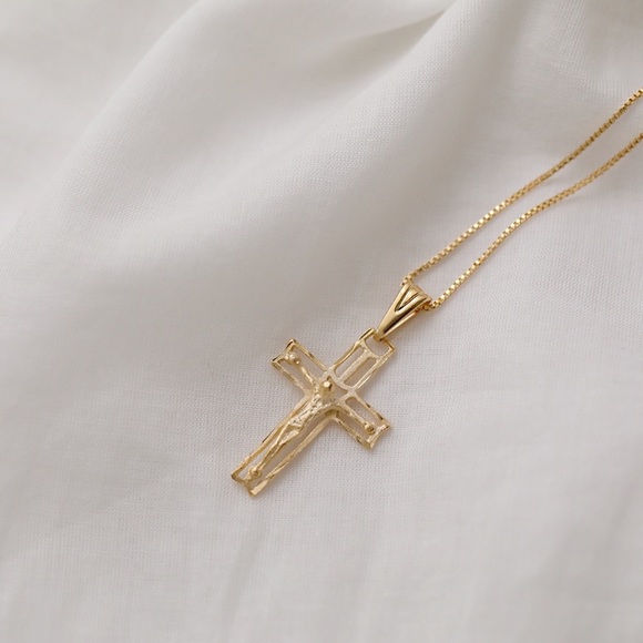 Crucifix Necklace | 18k Gold Filled - Picture 6 of 9